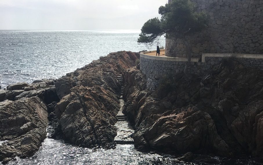 Los encantos naturales escondidos en S’Agaró, de la Platja de Sant Pol a Sant Feliu de Guíxols